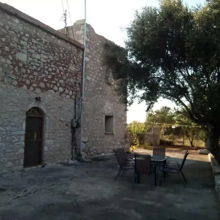 Апартаменты Kanavaros Traditional Stone House