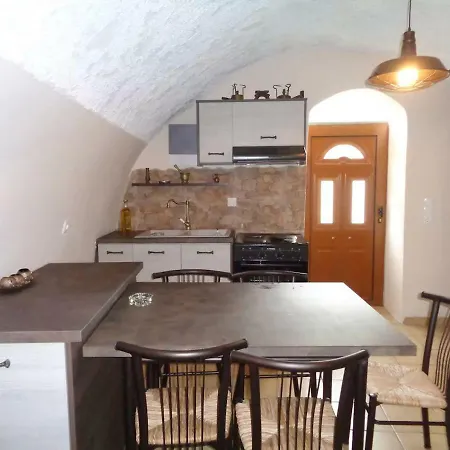 Kanavaros Traditional Stone House Апартаменты *