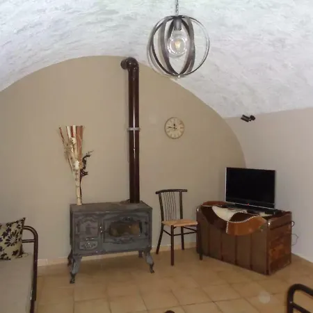 Апартаменты Kanavaros Traditional Stone House Erimos